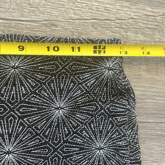 H&M Body Con Mini Skirt Glitter Geometric Pattern Starburst NEW Women’s Sz Small - Picture 8 of 9